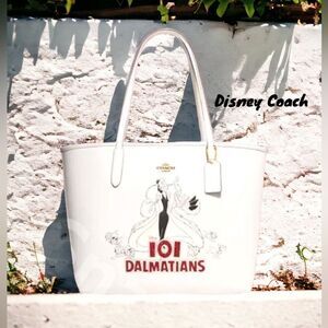 NEW DISNEY X COACH CITY TOTE BAG 101 DALMATIONS CRUELLA MOTIF